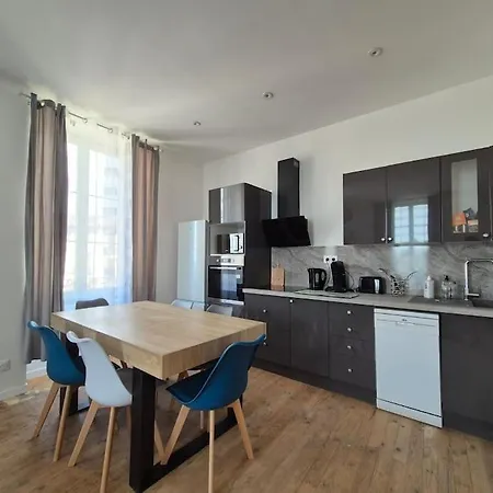 #l'entracte# Thiers# Centre# Apartment